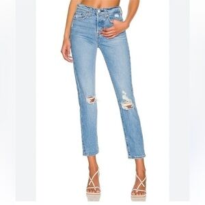 Levi’s Wedgie Straight Leg Highrise Blue Medium Wash Button Fly Cropped Jeans